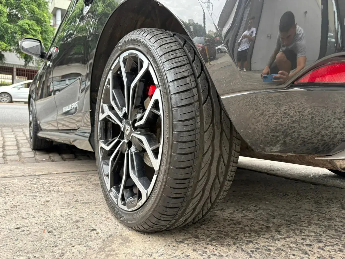 Mira esta publicación de Renault Sandero II 2020 en Motordil