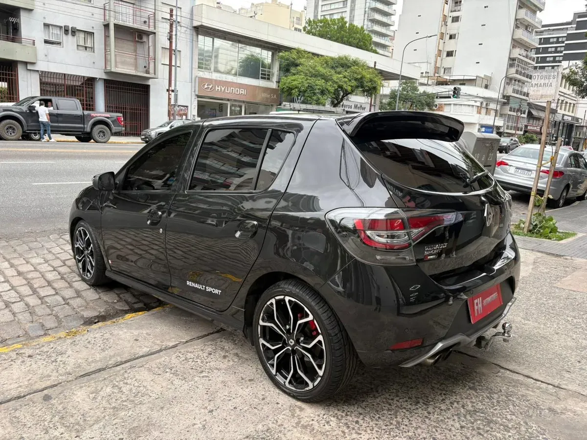 Mira esta publicación de Renault Sandero II 2020 en Motordil