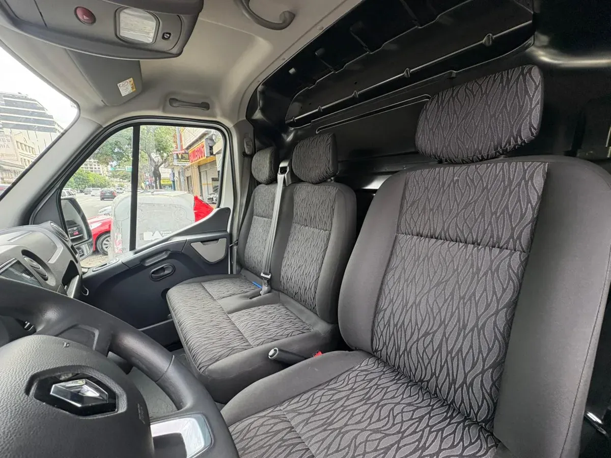 Mira esta publicación de Renault Master 2025 en Motordil