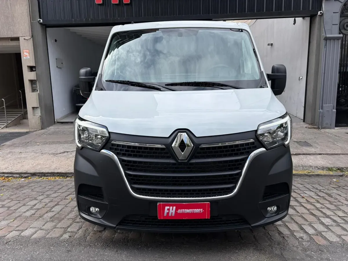 Mira esta publicación de Renault Master 2025 en Motordil