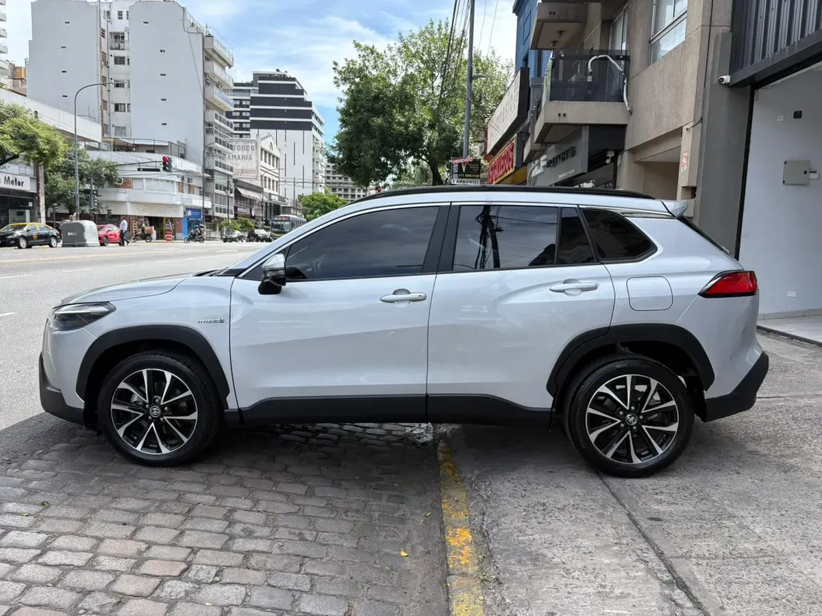 Mira esta publicación de Toyota Corolla Cross 2023 en Motordil