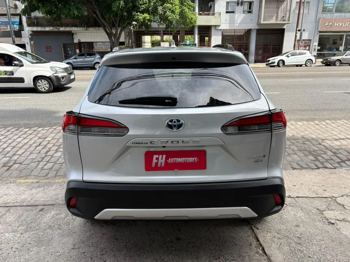 Mira esta publicación de Toyota Corolla Cross 2023 en Motordil