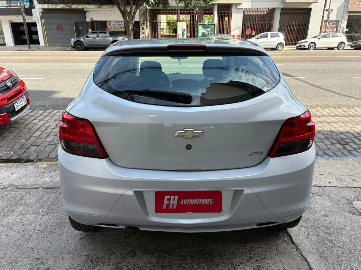 Mira esta publicación de Chevrolet Onix 2019 en Motordil