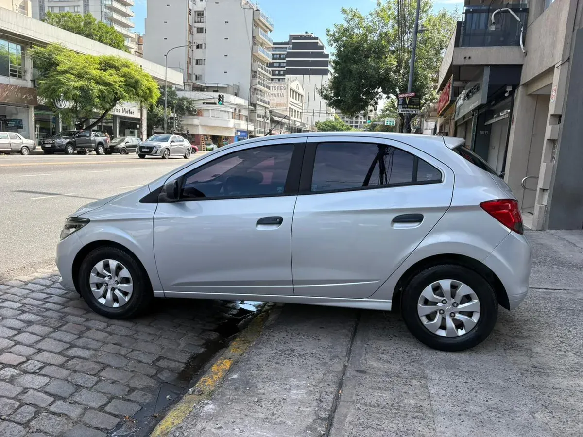 Mira esta publicación de Chevrolet Onix 2019 en Motordil