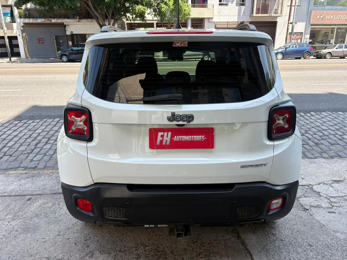 Mira esta publicación de Jeep Renegade 2018 en Motordil