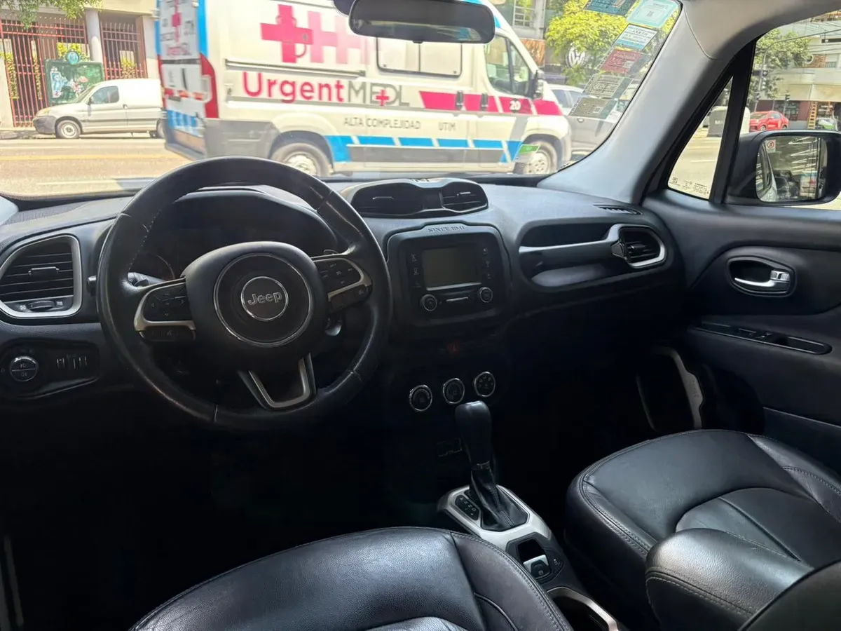 Mirá esta publicación de Jeep Renegade