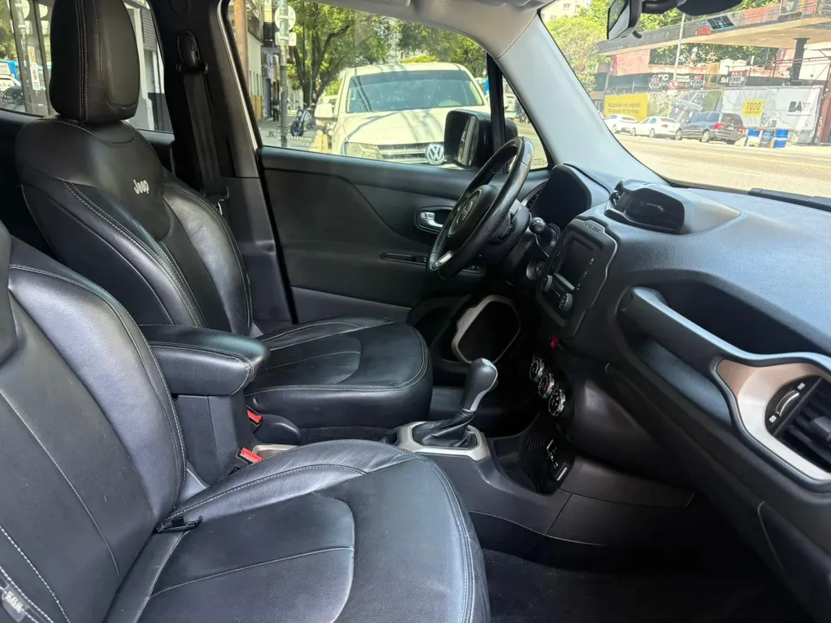 Mirá esta publicación de Jeep Renegade