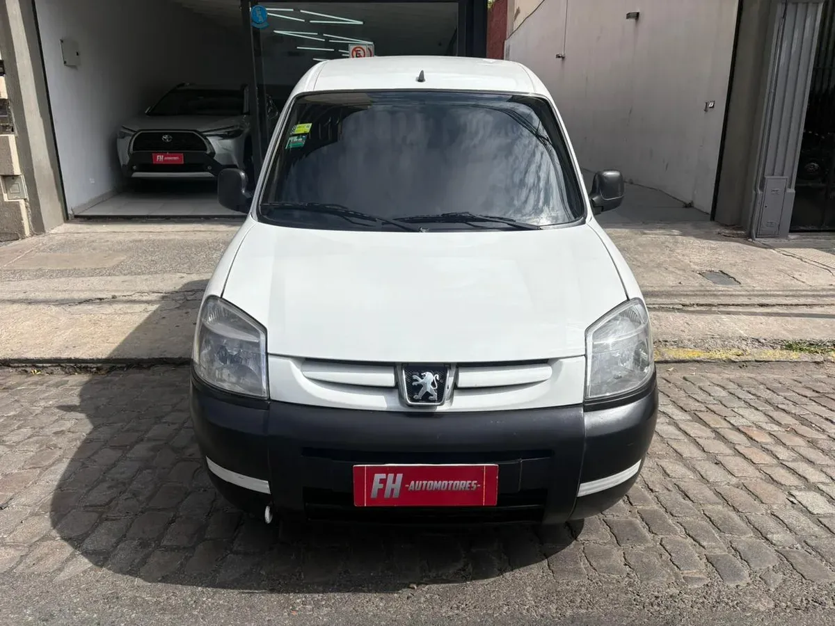 Mira esta publicación de Peugeot Partner 2019 en Motordil