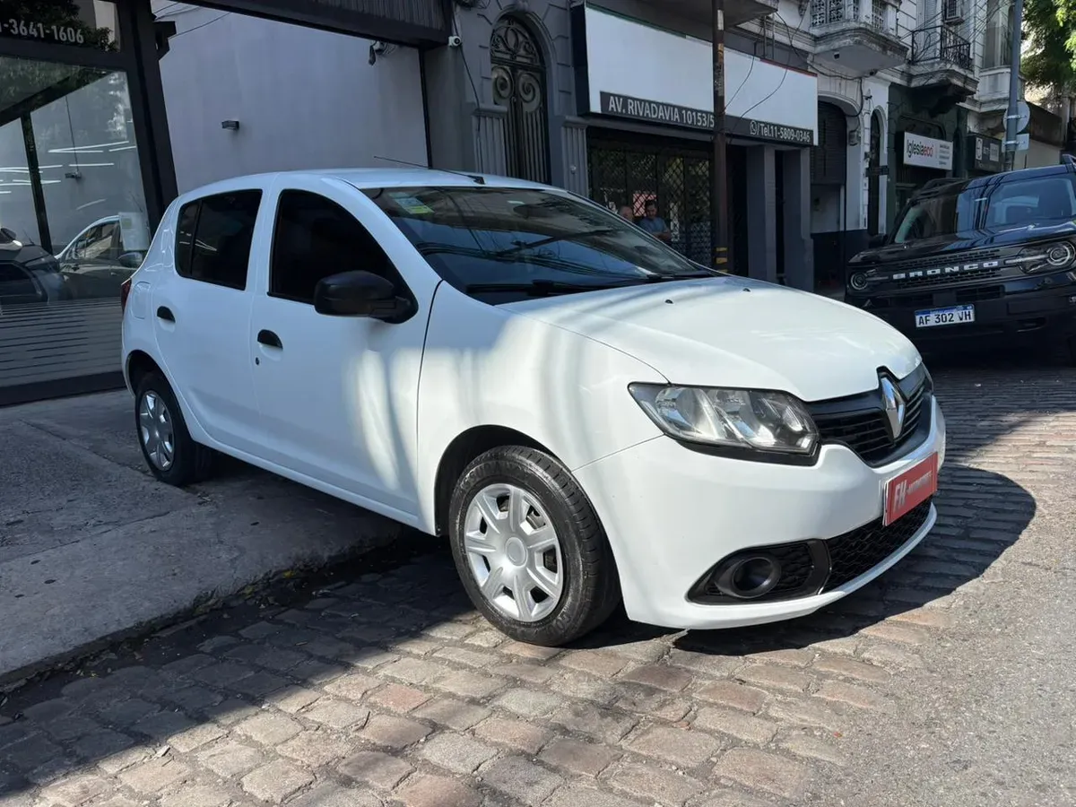 Mira esta publicación de Renault Sandero 2020 en Motordil