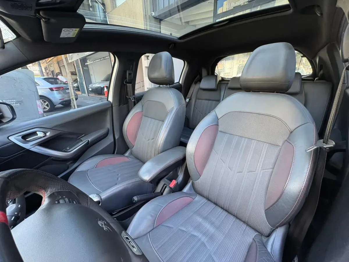 Mira esta publicación de Peugeot 208 2017 en Motordil