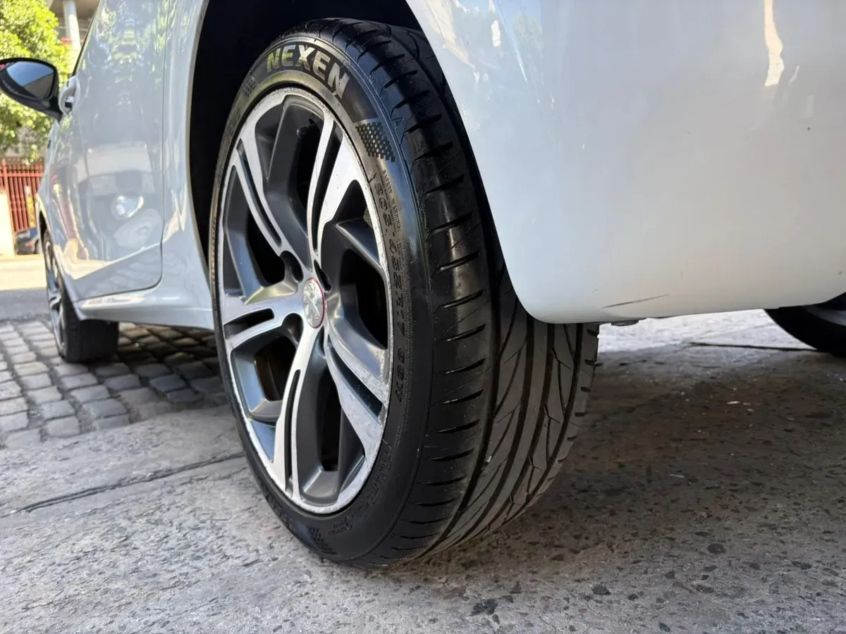 Mira esta publicación de Peugeot 208 2017 en Motordil