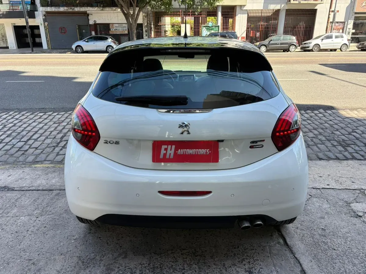 Mira esta publicación de Peugeot 208 2017 en Motordil