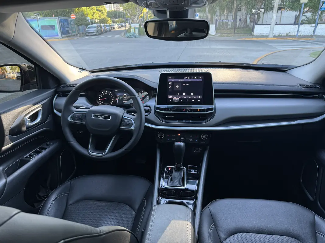 Mira esta publicación de Jeep Compass 2024 en Motordil