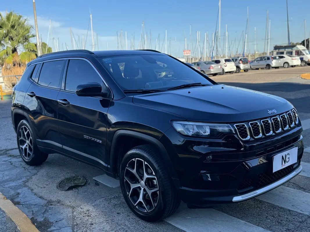 Mira esta publicación de Jeep Compass 2024 en Motordil