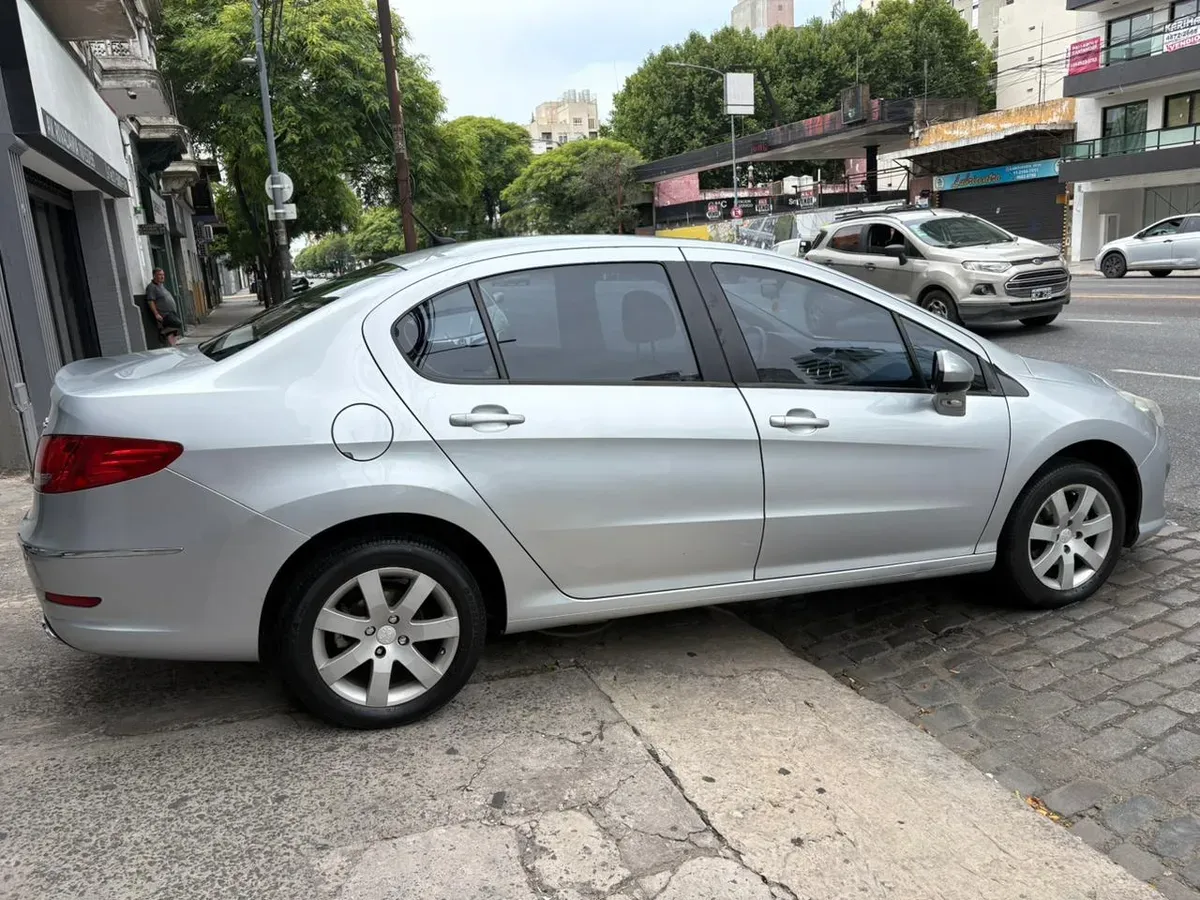 Mira esta publicación de Peugeot 408 2012 en Motordil