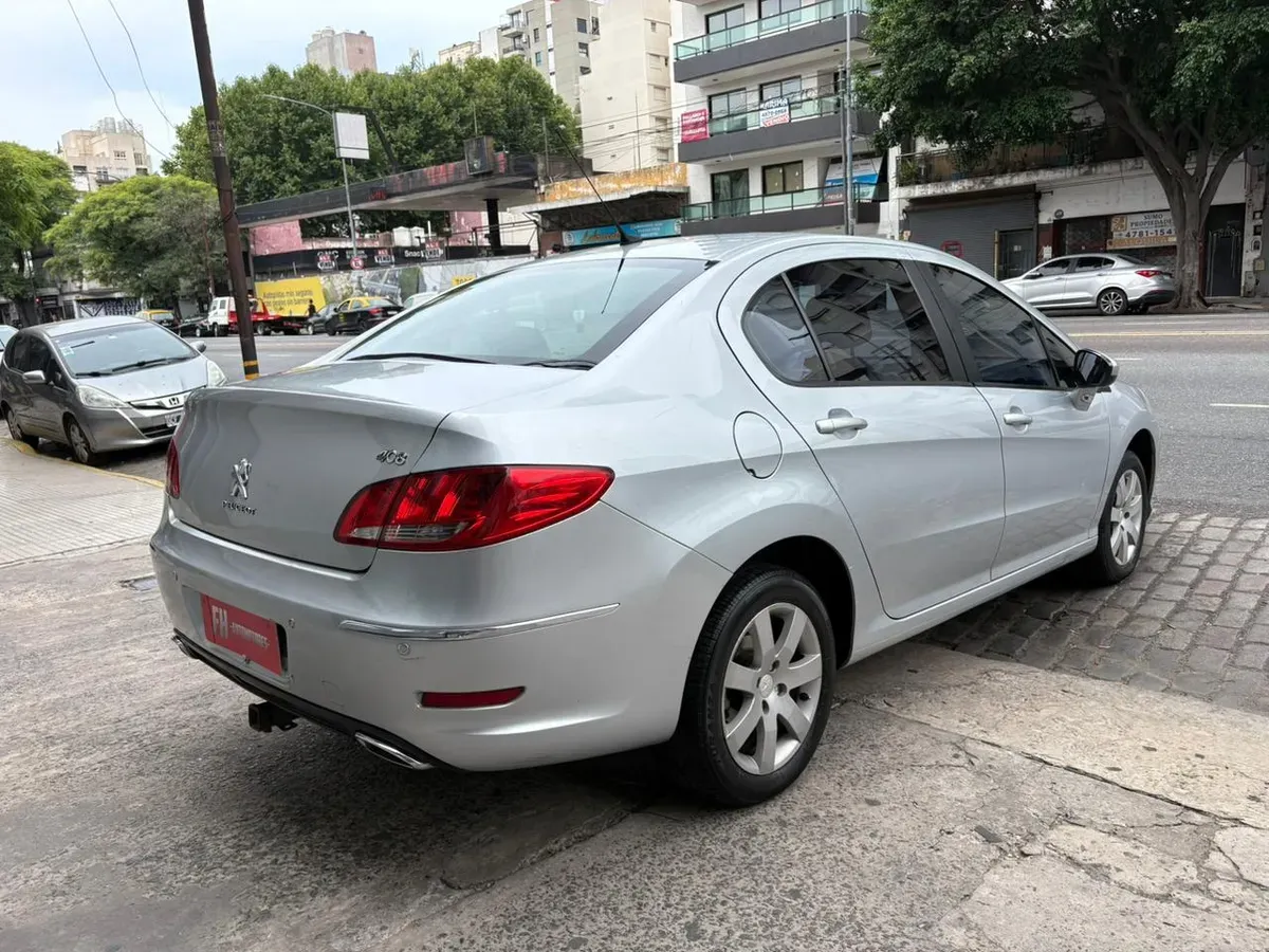 Mira esta publicación de Peugeot 408 2012 en Motordil