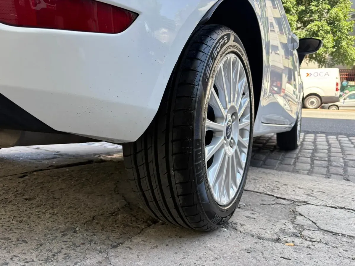 Mira esta publicación de Ford Fiesta 2017 en Motordil