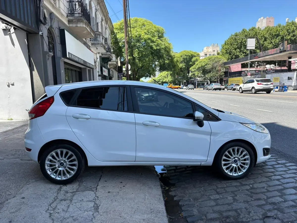 Mira esta publicación de Ford Fiesta 2017 en Motordil