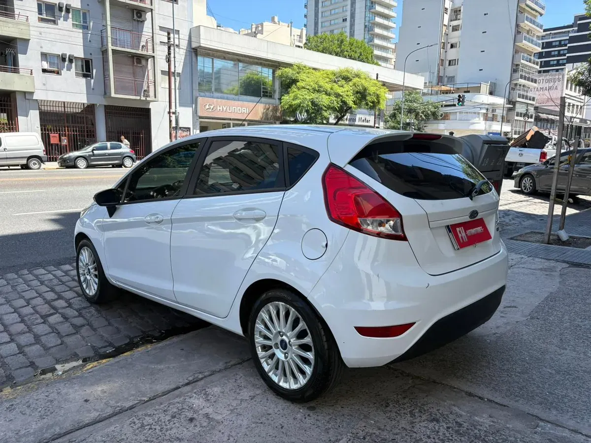 Mira esta publicación de Ford Fiesta 2017 en Motordil
