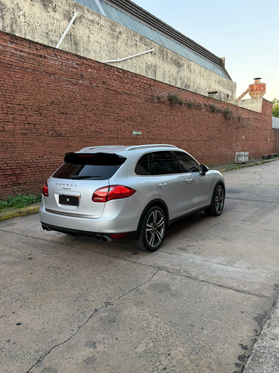 Mira esta publicación de Porsche Cayenne 2011 en Motordil