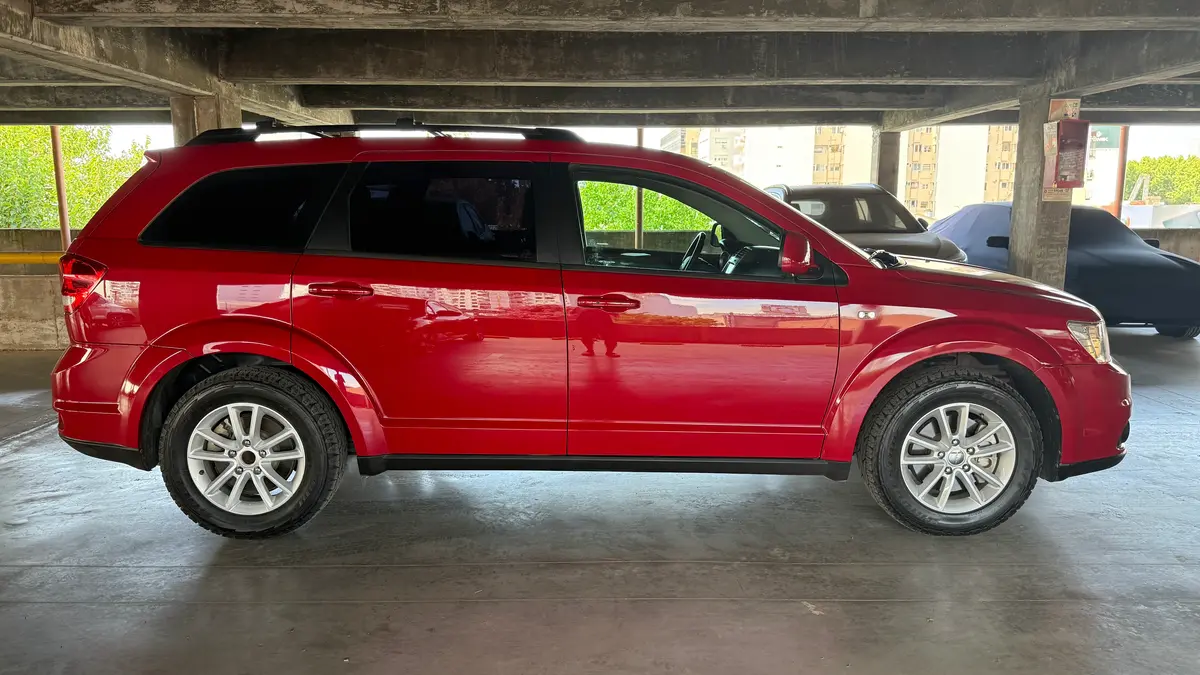 Mira esta publicación de Dodge Journey 2013 en Motordil