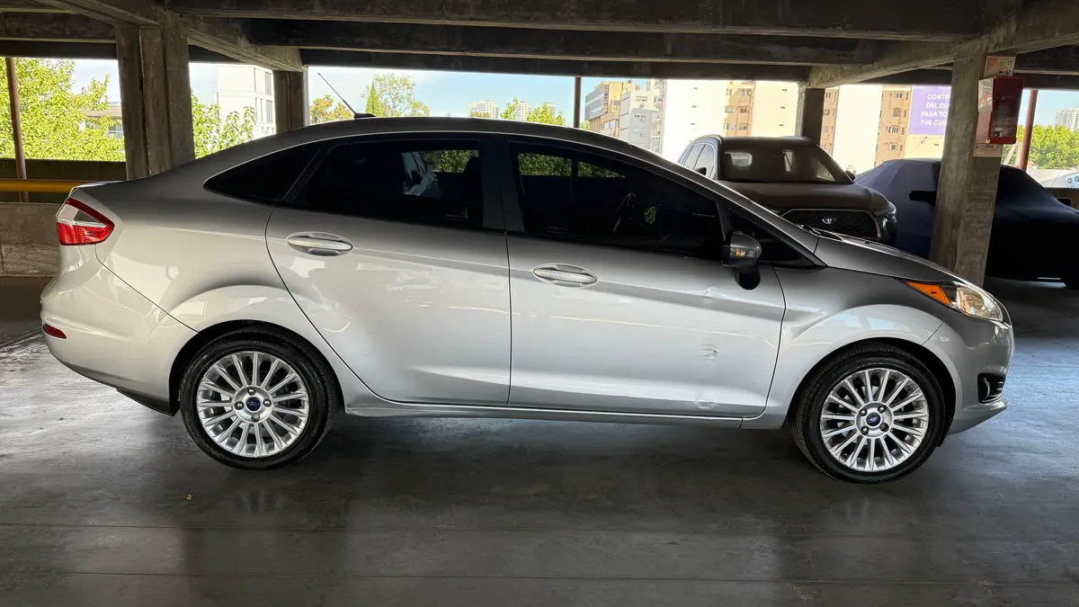 Mira esta publicación de Ford Fiesta 2016 en Motordil