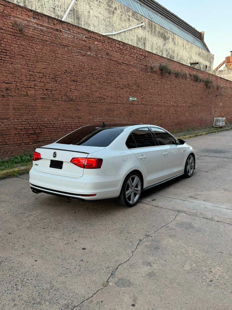 Mira esta publicación de Volkswagen Vento 2018 en Motordil