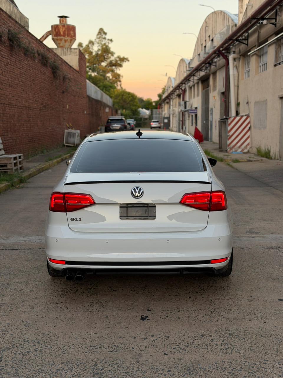 Mira esta publicación de Volkswagen Vento 2018 en Motordil