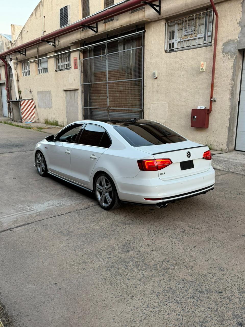 Mira esta publicación de Volkswagen Vento 2018 en Motordil