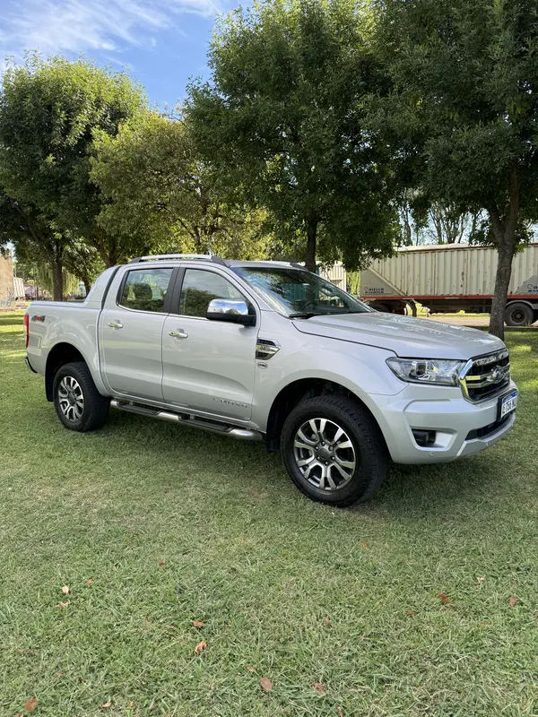 Mira esta publicación de Ford Ranger 2021 en Motordil