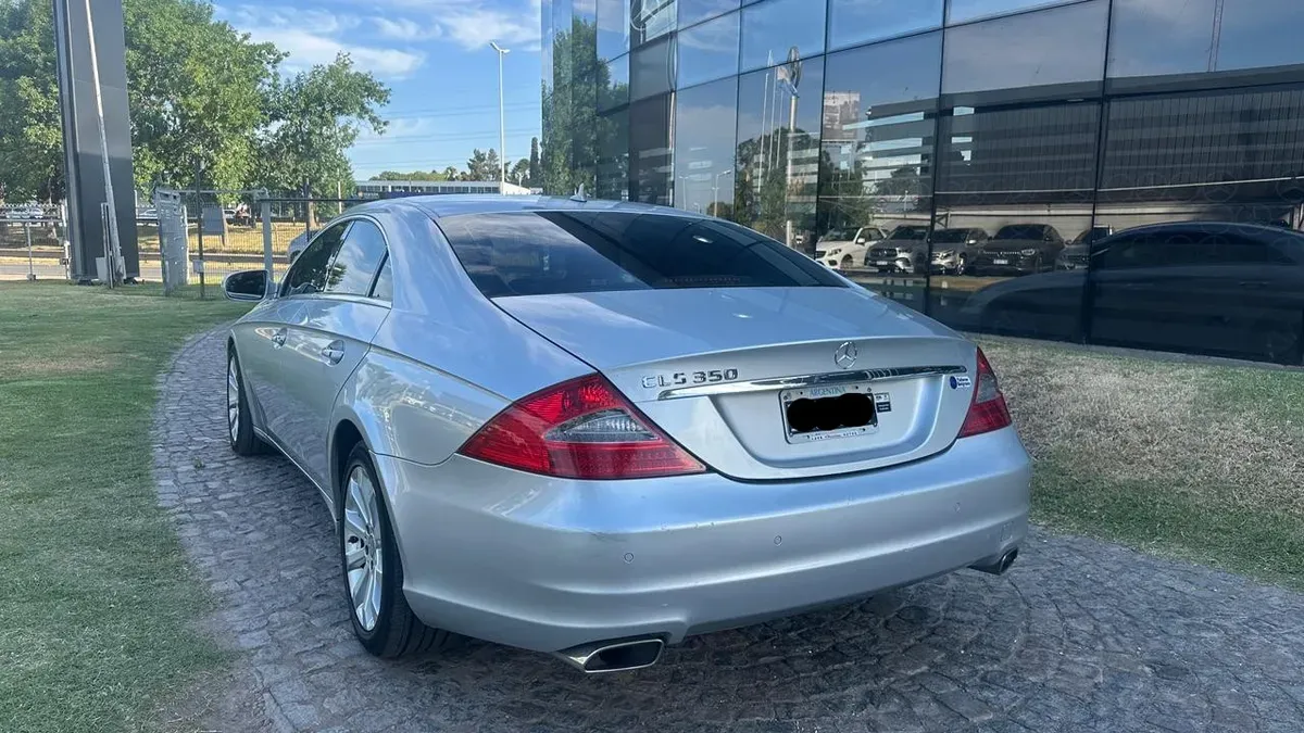 Mira esta publicación de Mercedes Benz CLS 2009 en Motordil
