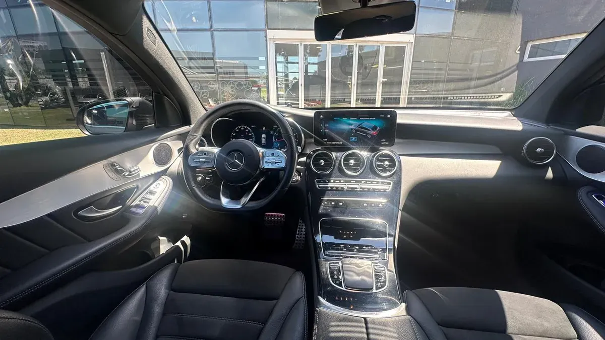 Mira esta publicación de Mercedes Benz GLC 2022 en Motordil