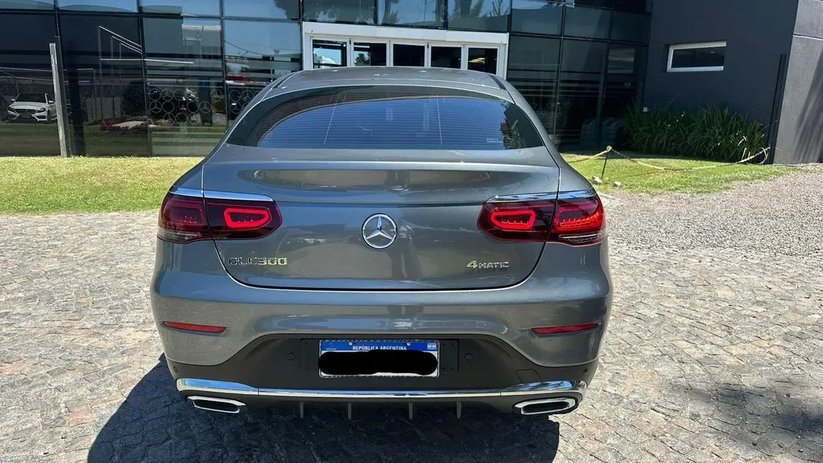Mira esta publicación de Mercedes Benz GLC 2022 en Motordil
