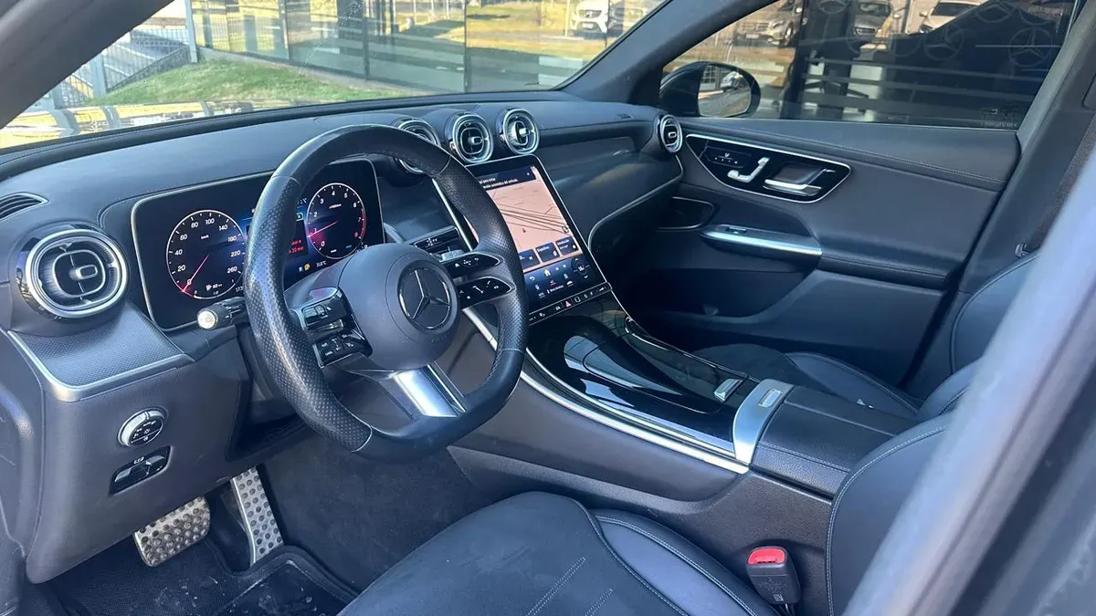 Mira esta publicación de Mercedes Benz GLC 2024 en Motordil