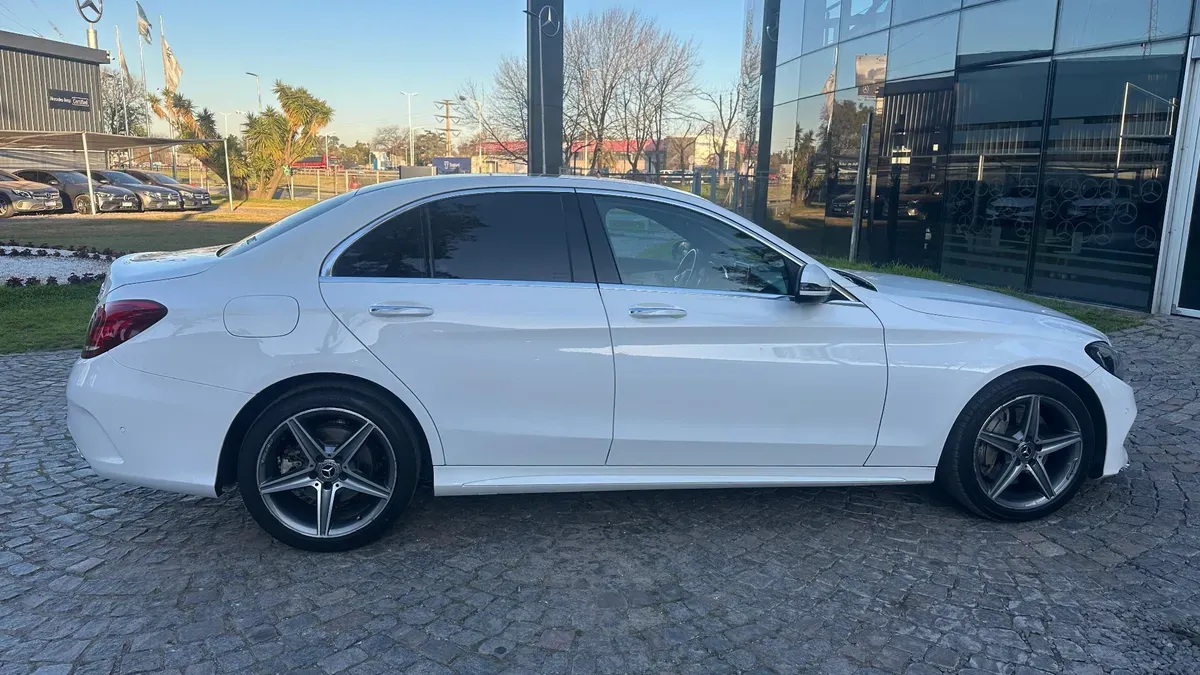 Mira esta publicación de Mercedes Benz Clase C 2018 en Motordil