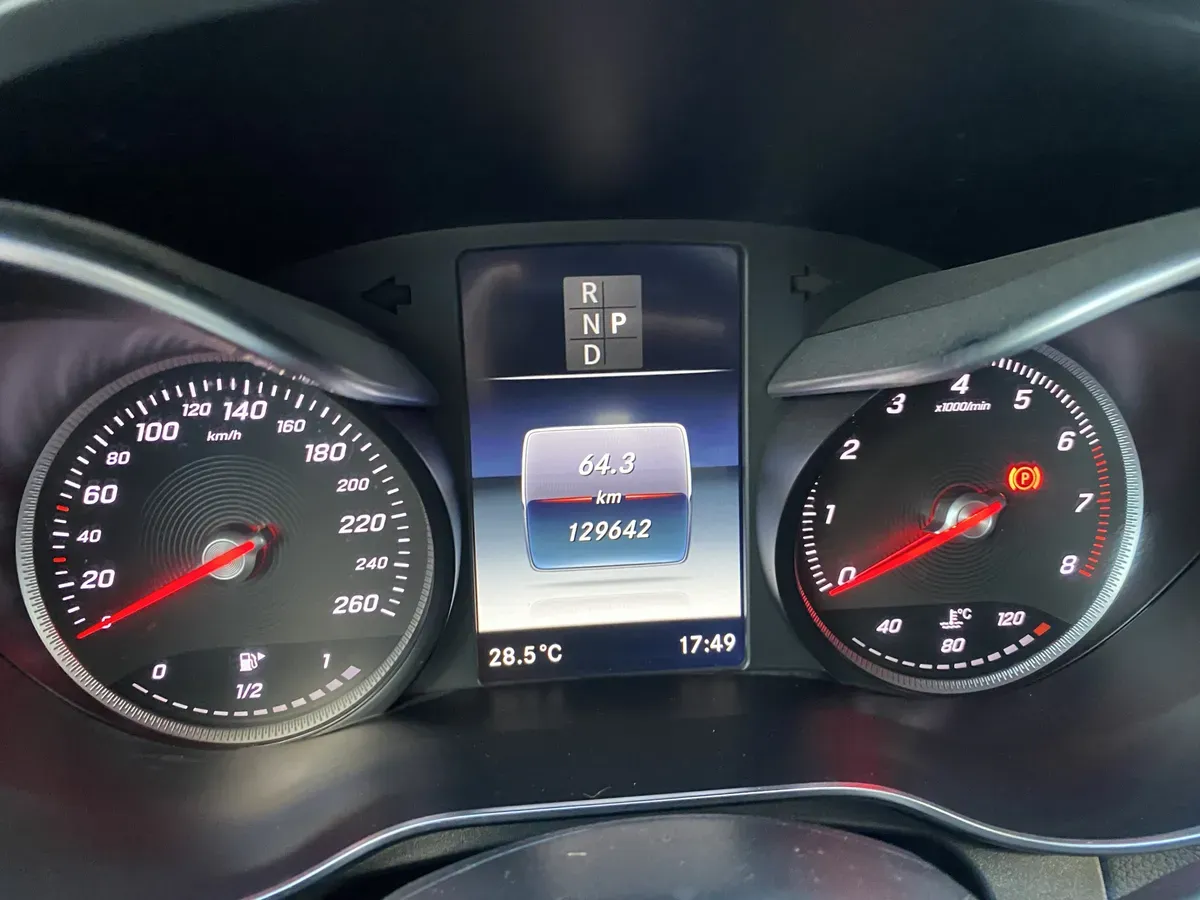 Mira esta publicación de Mercedes Benz GLC 2018 en Motordil