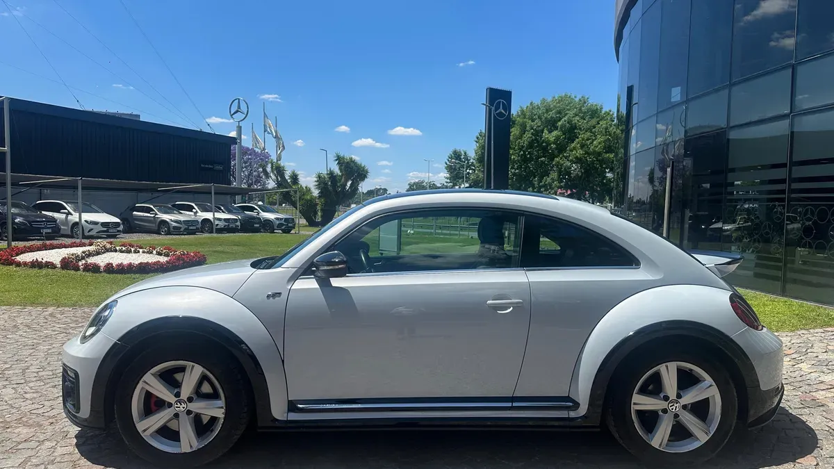 Mira esta publicación de Volkswagen The Beetle 2019 en Motordil