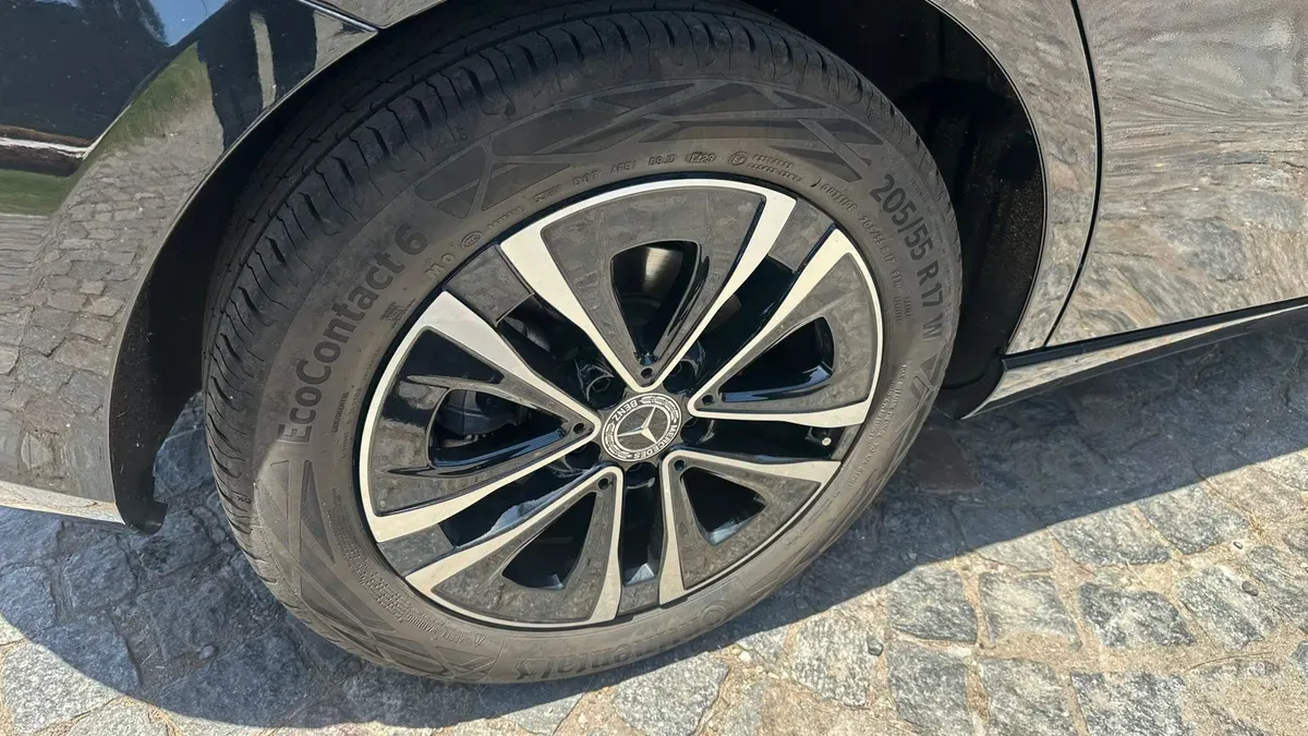 Mira esta publicación de Mercedes Benz Clase A 2024 en Motordil