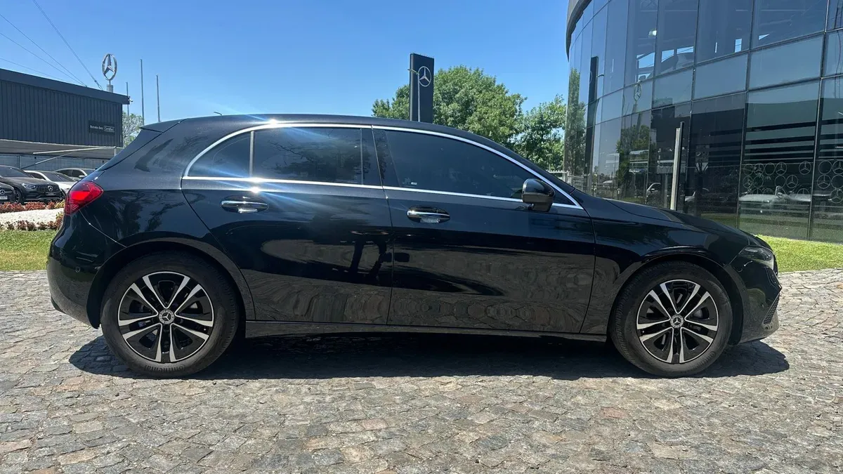 Mira esta publicación de Mercedes Benz Clase A 2024 en Motordil