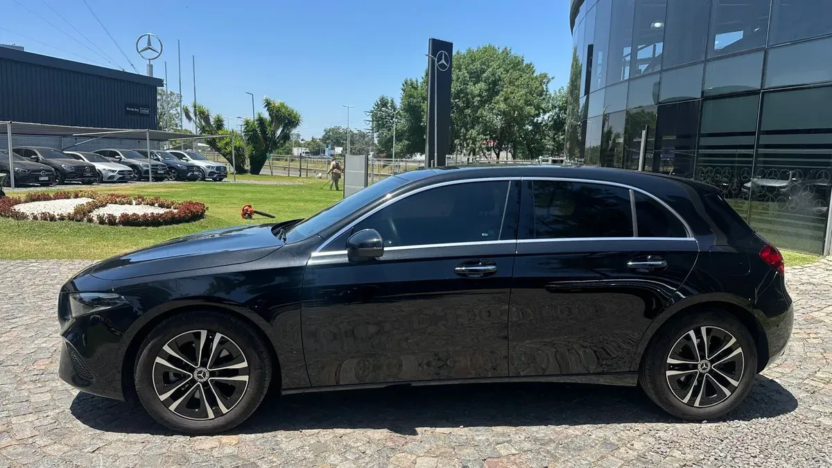 Mira esta publicación de Mercedes Benz Clase A 2024 en Motordil