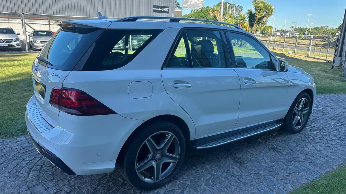 Mira esta publicación de Mercedes Benz GLE 2016 en Motordil