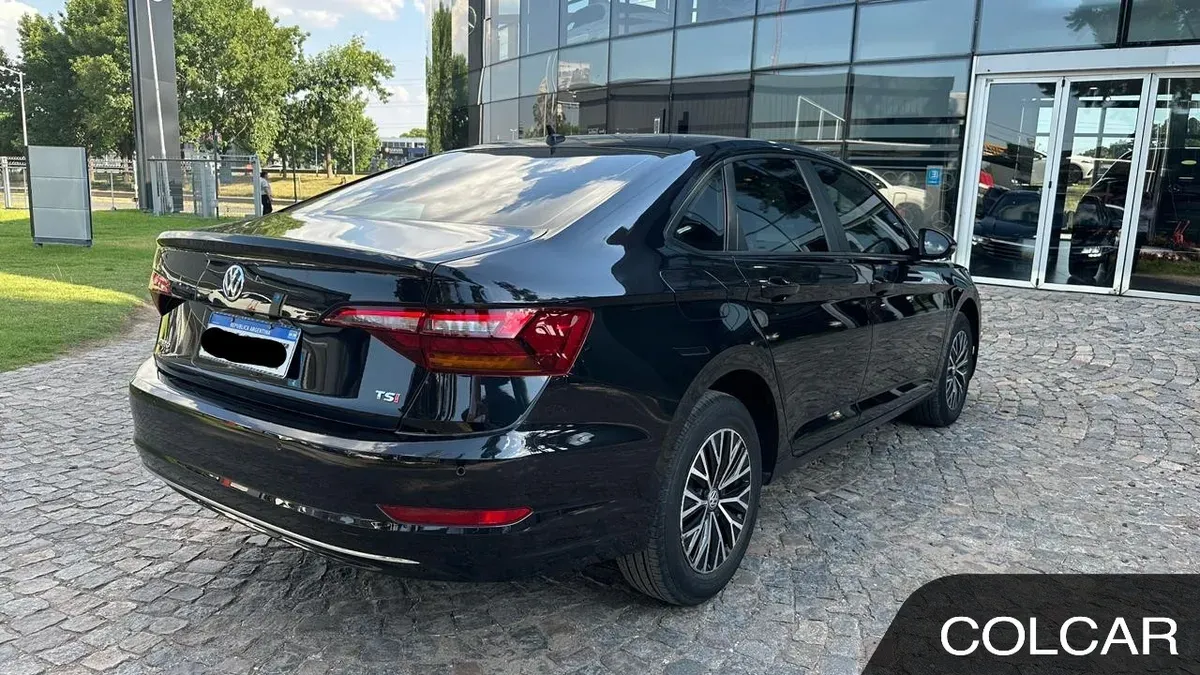 Mira esta publicación de Volkswagen Vento 2019 en Motordil