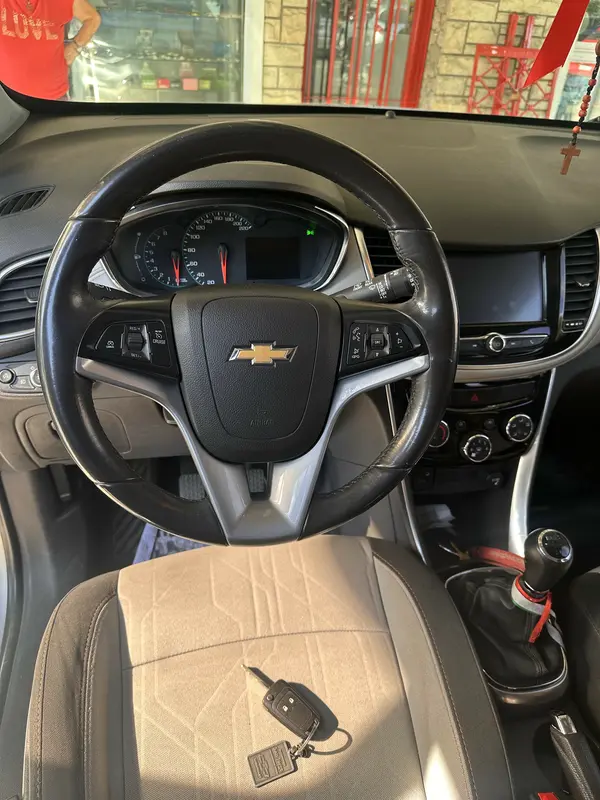 Mira esta publicación de Chevrolet Tracker 2017 en Motordil