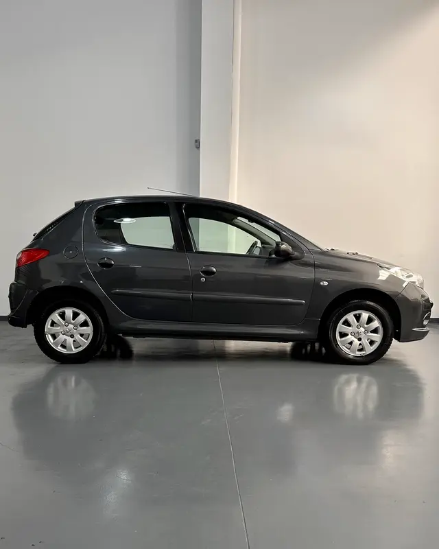 Mira esta publicación de Peugeot 207 2011 en Motordil