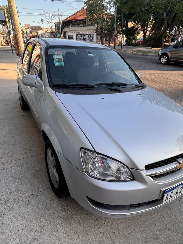 Mira esta publicación de Chevrolet Classic 2016 en Motordil