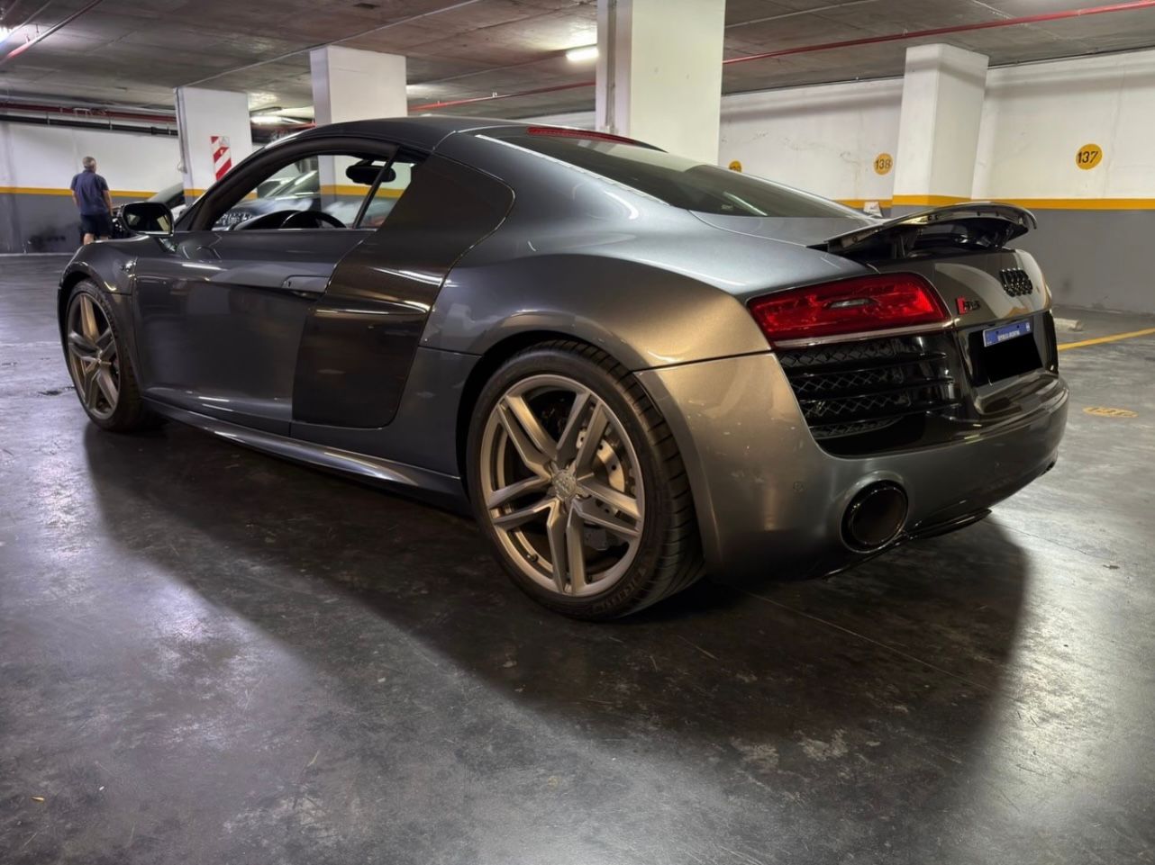 Mira esta publicación de Audi R8 2014 en Motordil