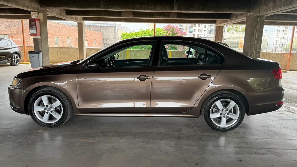 Mira esta publicación de Volkswagen Vento 2012 en Motordil