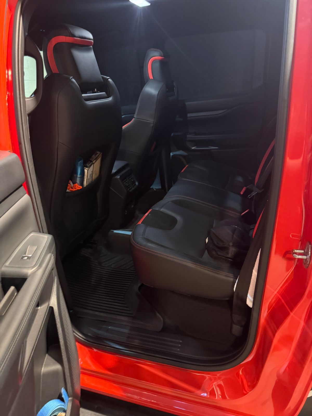 Mira esta publicación de Ford Ranger Raptor 2024 en Motordil