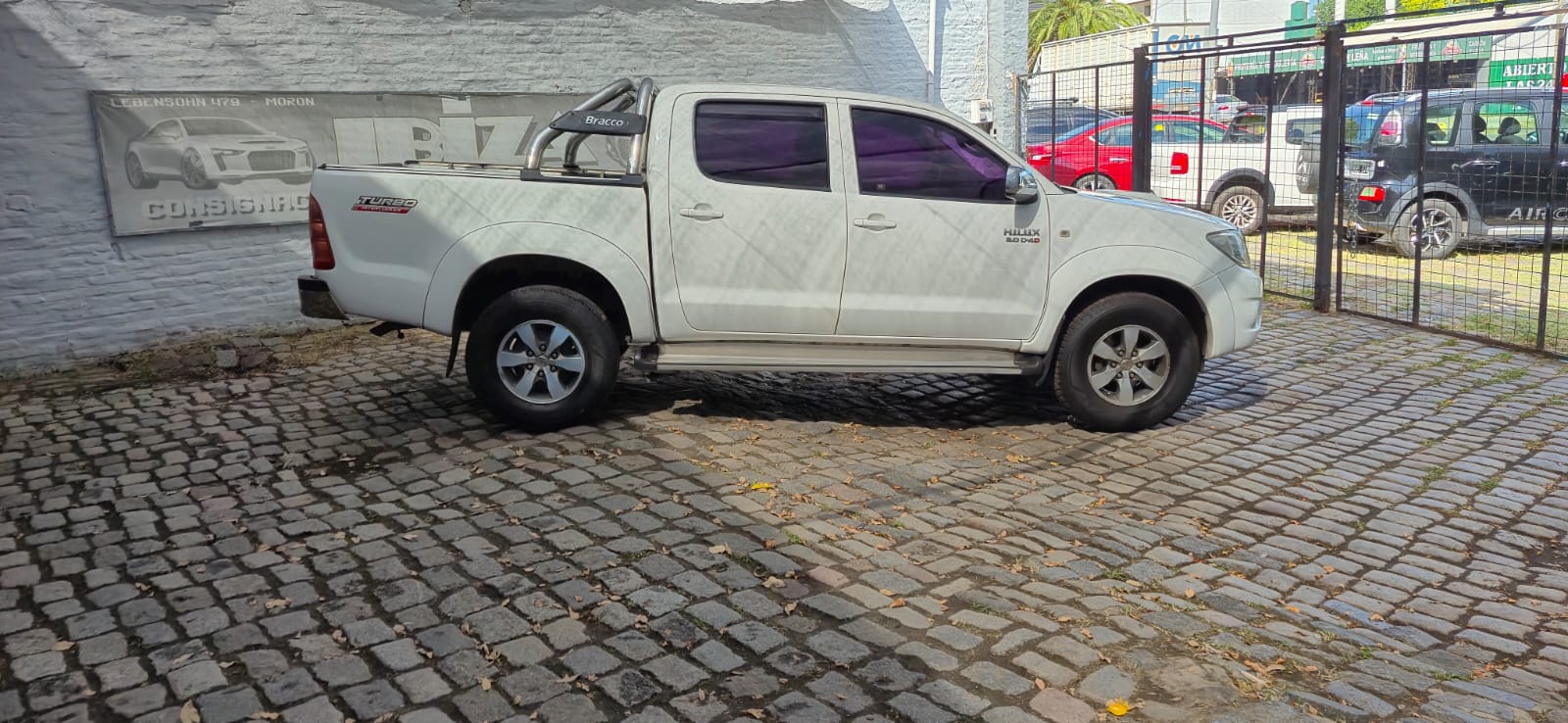 Mira esta publicación de Toyota Hilux 2010 en Motordil