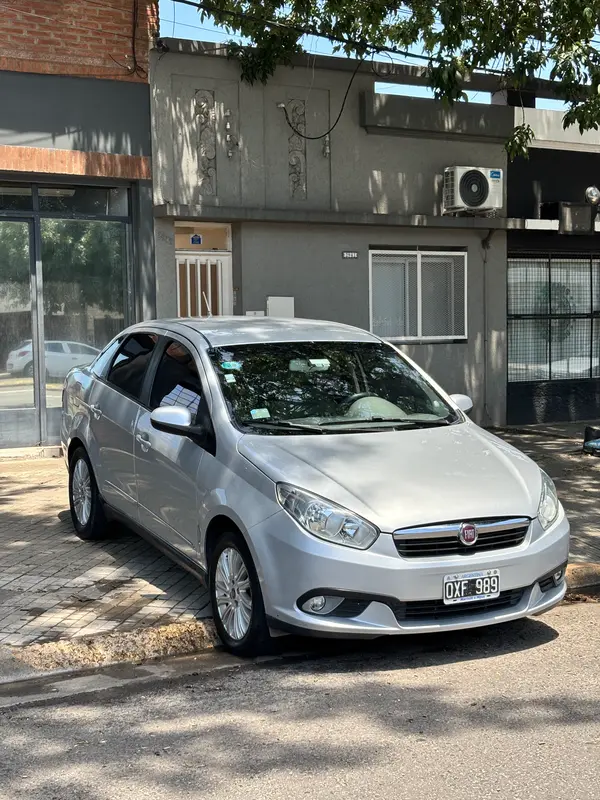 Mira esta publicación de Fiat Grand Siena 2015 en Motordil